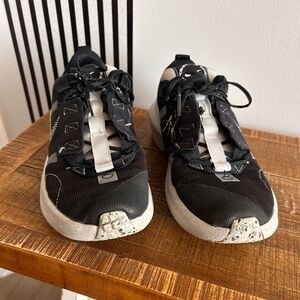 Youth Nike sneakers size 5.5